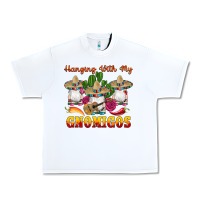 White hanging with gnomigos Urban Heavy Tee - Artiststas