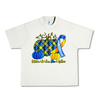 Pistachio october we wear blue and yellow with pumpkins Urban Heavy Tee - Artiststas