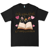 Black she's got a book for every situation Premium Tee - MaliasSmallBusiness