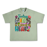 Oil Green feeding kids is a work of heart Urban Heavy Tee - Artiststas