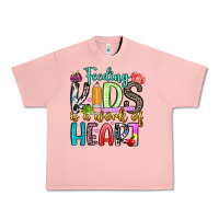 Salmon feeding kids is a work of heart Urban Heavy Tee - Artiststas