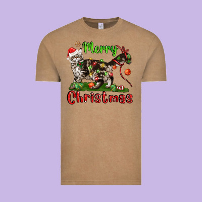 Maine Coon Cat Merry Christmas Vintage Tee Designed By Lillyallendesigns