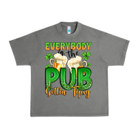 Tornado everybody in the pub gettin tipsy Urban Heavy Tee - Artiststas