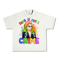Pistachio drag is not a crime Urban Heavy Tee - Artiststas