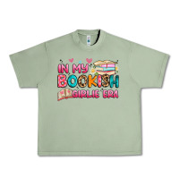 Oil Green in my bookish girlie era Urban Heavy Tee - Artiststas