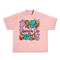 Salmon pray through the chaos Urban Heavy Tee - Artiststas