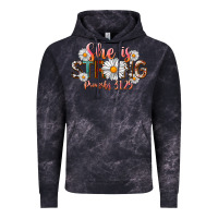 Cloud Black Western She Is Strong Vintage Hoodie - LillyAllenDesigns