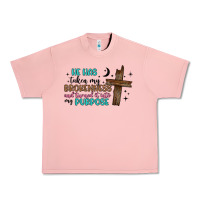 Salmon he has taken my brokenness and turned it into my p Urban Heavy Tee - Artiststas