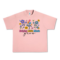 Salmon helping little minds grow Urban Heavy Tee - Artiststas