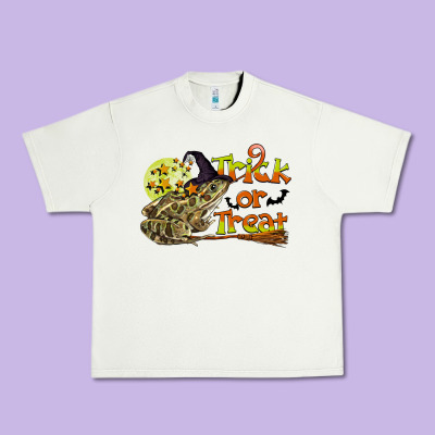 Trick Or Treat With Frog Urban Heavy Tee Designed By Lillyallendesigns