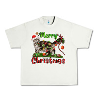 Pistachio maine coon cat merry christmas Urban Heavy Tee - LillyAllenDesigns