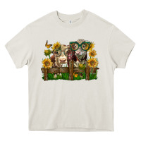 Cream hereford bull and heifer with sunflowers Heavy Core Tee - LillyAllenDesigns