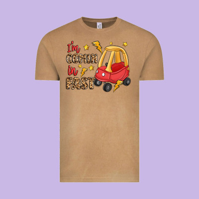 I'm Comin In Fast Vintage Tee Designed By Lillyallendesigns