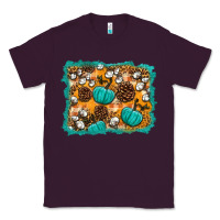 Plum fall pumpkin distressed background Classic Tee - BundleAndBundleShop
