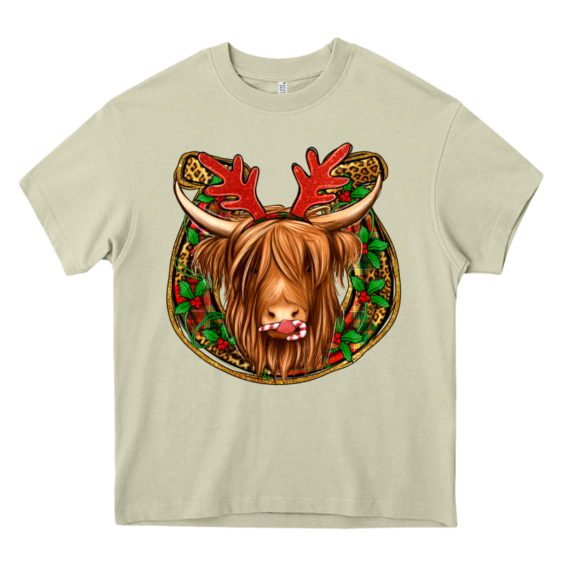 Christmas Highland Cow Mistletoe Christmas Heavy Core Tee by Jasminsmagicworld | Teevron