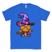 True Royal witch gnome with broom Classic Tee - BundleAndBundleShop