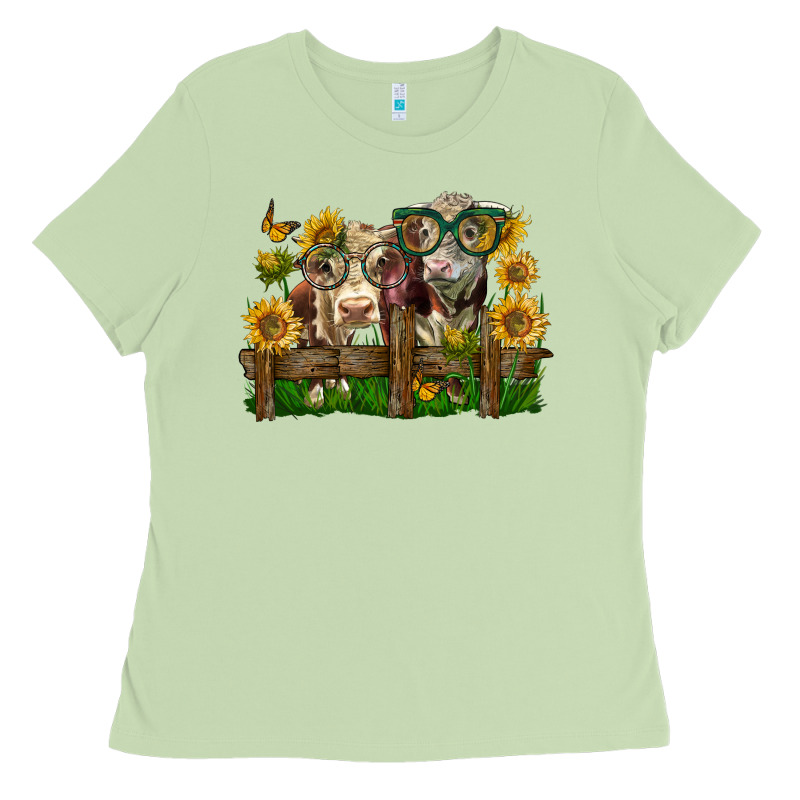 Hereford Bull And Heifer With Sunflowers Ladies Tee by LillyAllenDesigns | Teevron