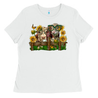 White hereford bull and heifer with sunflowers Ladies Tee - LillyAllenDesigns