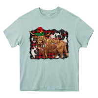 Arona christmas highland cow Heavy Core Tee - BarkalooDesign