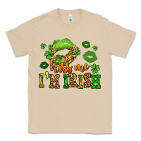 Mushroom kiss me im irish st patricks lip stain Classic Tee - LillyAllenDesigns