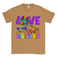Toasted Coconut Love İs All That Matters Classic Tee - BundleAndBundleShop