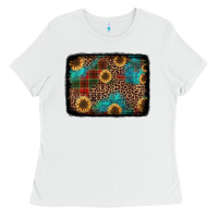 White christmas sunflowers and buffalo plaid background Ladies Tee - Jasminsmagicworld