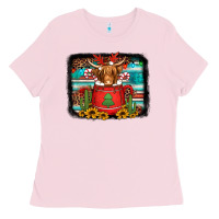 Bubblegum Pink hot coco christmas highland cow with background Ladies Tee - Jasminsmagicworld