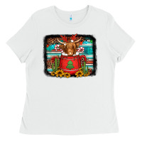 White hot coco christmas highland cow with background Ladies Tee - Jasminsmagicworld