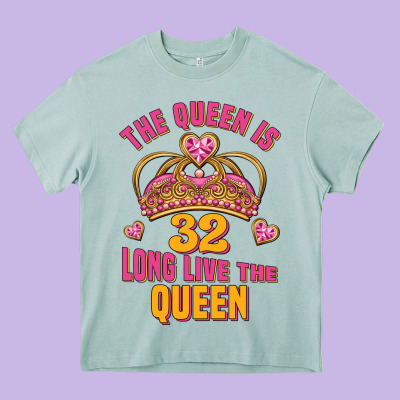 The Queen Is 32 Long Live The Queen Kopya Heavy Core Tee Designed By Jasminsmagicworld