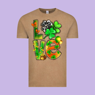 St.patrick Love With Clover Vintage Tee Designed By Bundleandbundleshop