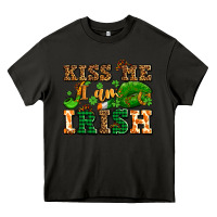 Asphalt kiss me i am irish  with lips and shamrocks Heavy Core Tee - AdoDesignShop
