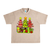 French Oak Christmas With Tennis Trees Urban Heavy Tee - BundleAndBundleShop