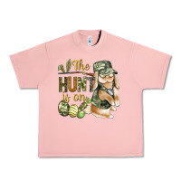 Salmon The Hunt Is On Urban Heavy Tee - BundleAndBundleShop