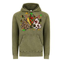 Vintage Olive hair stylist with christmas tree Vintage Hoodie - MaliasSmallBusiness