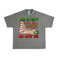 Tornado torn between lookin' like a snack and eatin' one bbs Urban Heavy Tee - BundleAndBundleShop
