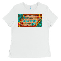 White just a small town girl wlth gemstone arrow and sunflowers licanse plat Ladies Tee - Artiststas