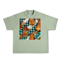 Oil Green thanksgiving gnomies with leopard and tartan seamless pattern bbs Urban Heavy Tee - BundleAndBundleShop