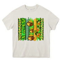 Cream st patricks gnomes and cloves with leopard  brushstrokes Heavy Core Tee - Artiststas