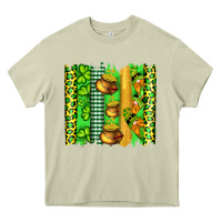 Mossy st patricks gnomes and cloves with leopard  brushstrokes Heavy Core Tee - Artiststas