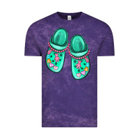 Cloud Purple nurse crocs Vintage Tee - MaliasSmallBusiness