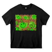 Black shamrock glitter leopard and wood background Heavy Core Tee - Artiststas