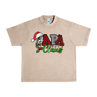 French Oak Papa Claus with christmas lights and mistletoe Urban Heavy Tee - NancyCooperArtShop