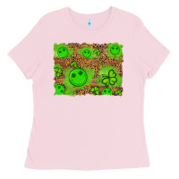 Bubblegum Pink shamrock glitter leopard and wood background Ladies Tee - Artiststas
