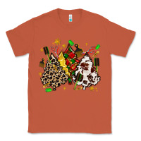 Copper hair stylist with christmas tree Classic Tee - MaliasSmallBusiness