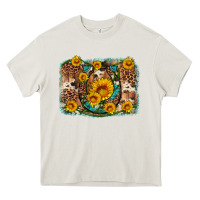 Cream sunflower gemstone leopard cowhide horseshoe background Heavy Core Tee - Artiststas