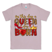 Lilac on this day a queen was born Classic Tee - MaliasSmallBusiness
