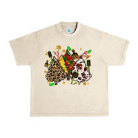 Sandshell hair stylist with christmas tree Urban Heavy Tee - MaliasSmallBusiness