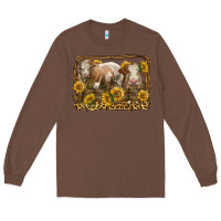 Chestnut simmental bull and heifer with sunflowers Long Sleeve Tee - LillyAllenDesigns