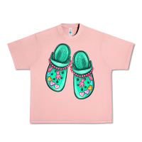 Salmon nurse crocs Urban Heavy Tee - MaliasSmallBusiness