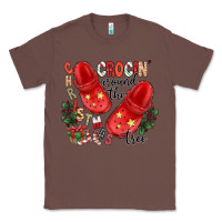 Chestnut christmas crocin around the tree Classic Tee - CowhideDigitalArt